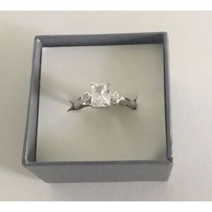 1.8 Ct Emerald & Square Cut 925 Sterling Sim Diamond Engagement/Bridal Ring Sz 8